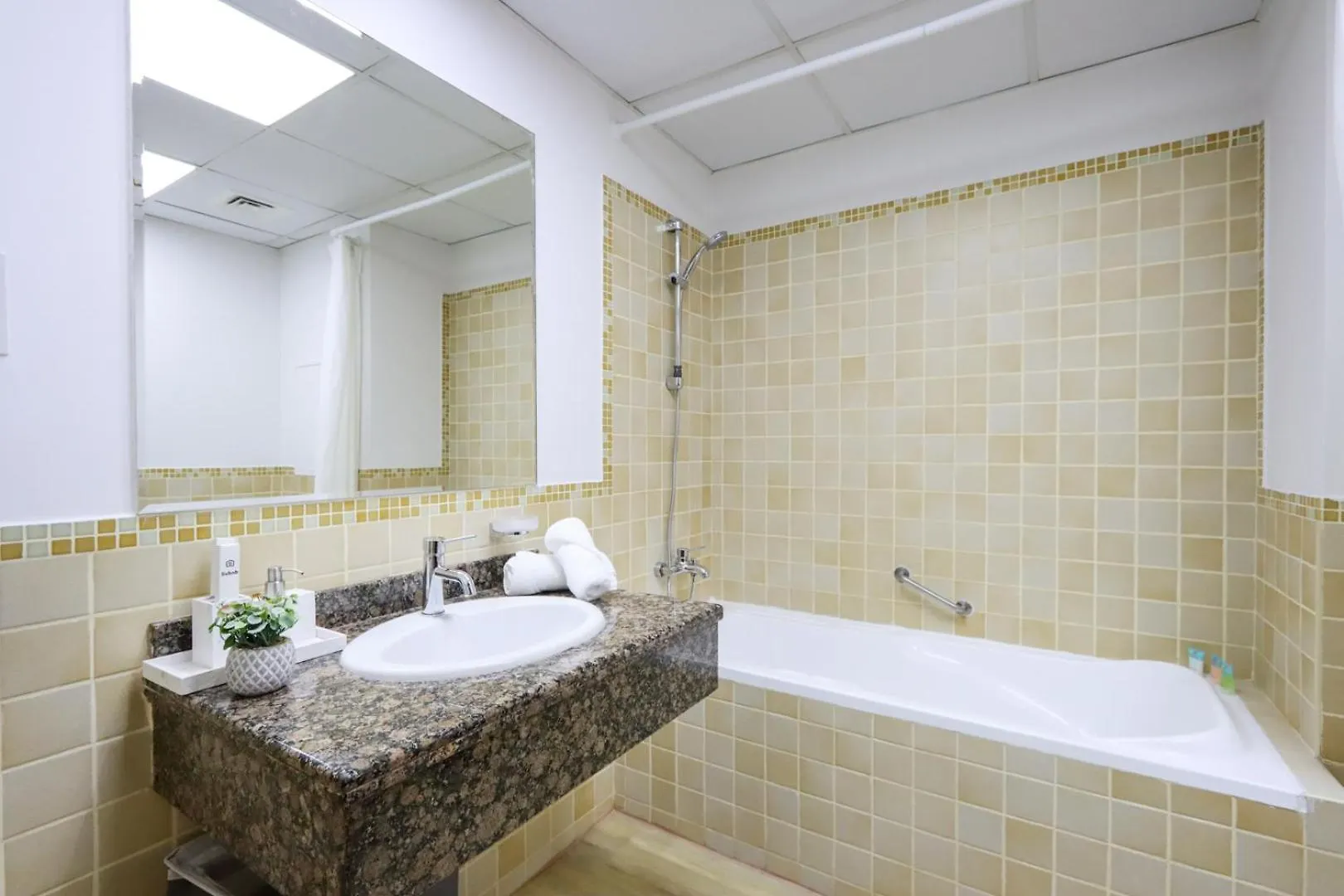 Apartment Livbnb - Stunning 2Bhk In Shams Walk To Beach Dubai United Arab Emirates