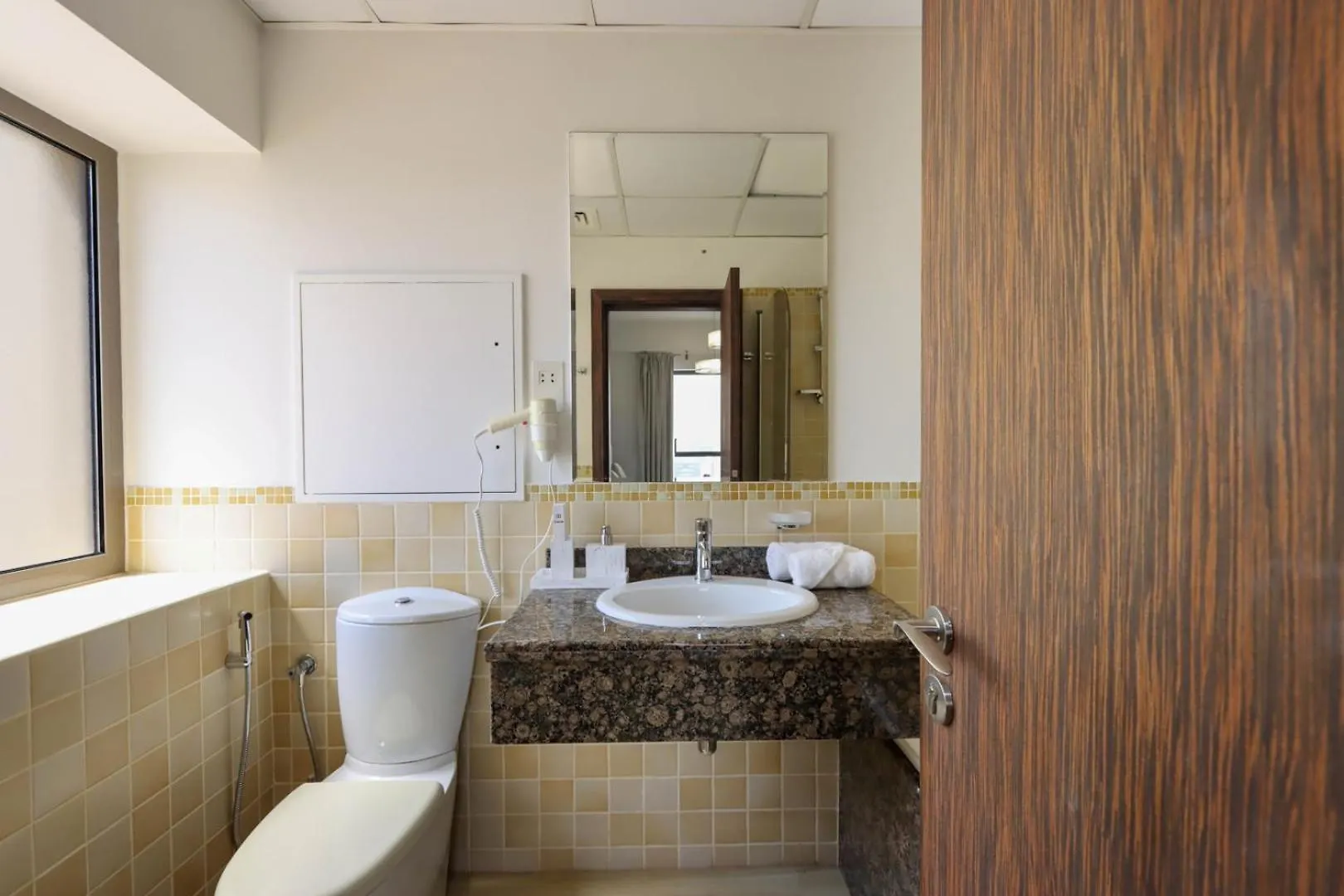 Livbnb - Stunning 2Bhk In Shams Walk To Beach Dubai United Arab Emirates