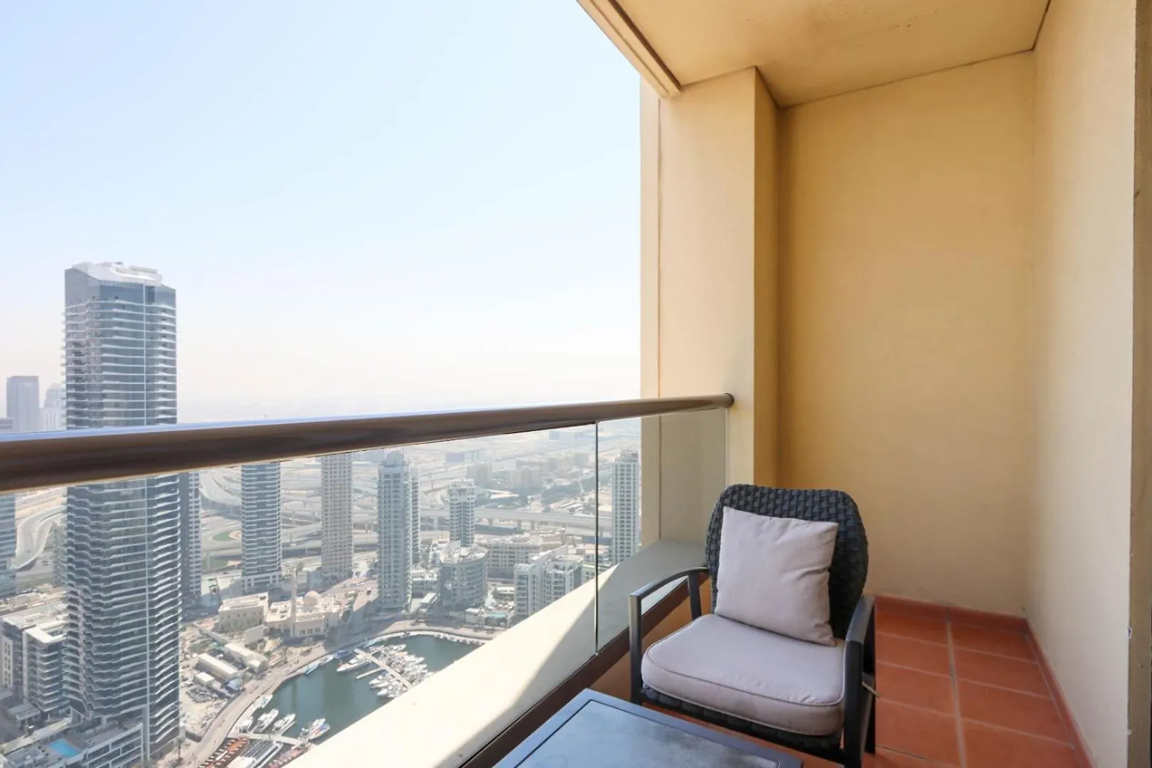 Apartment Livbnb - Stunning 2Bhk In Shams Walk To Beach Dubai