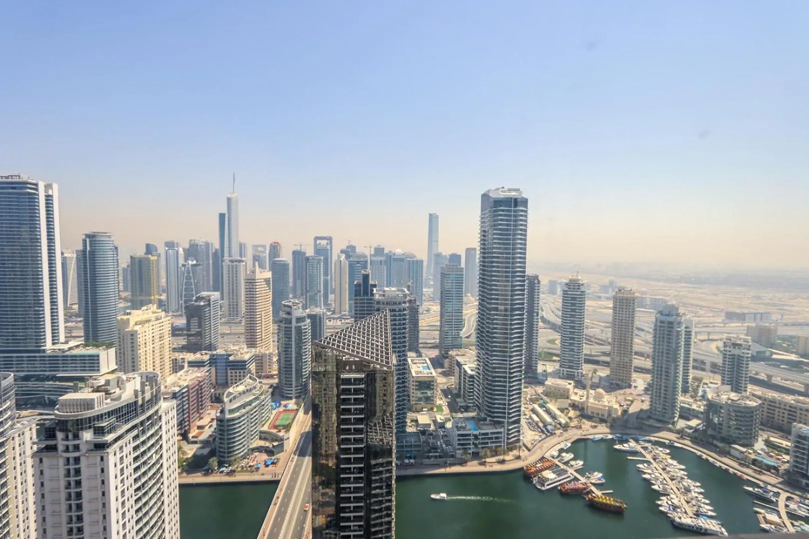 Livbnb - Stunning 2Bhk In Shams Walk To Beach Dubai