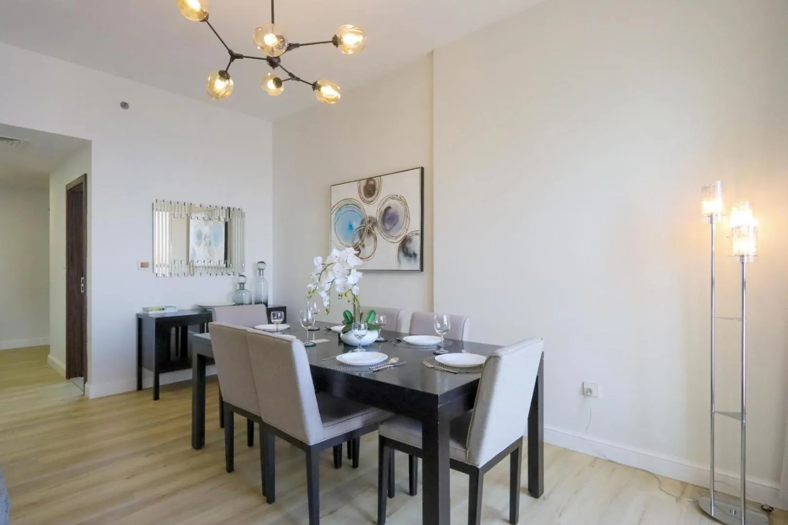 Livbnb - Stunning 2Bhk In Shams Walk To Beach Dubai Apartment